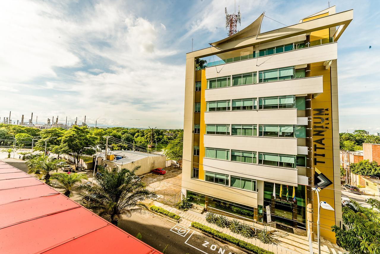 Hotel Titanium Plaza Barrancabermeja Exterior photo